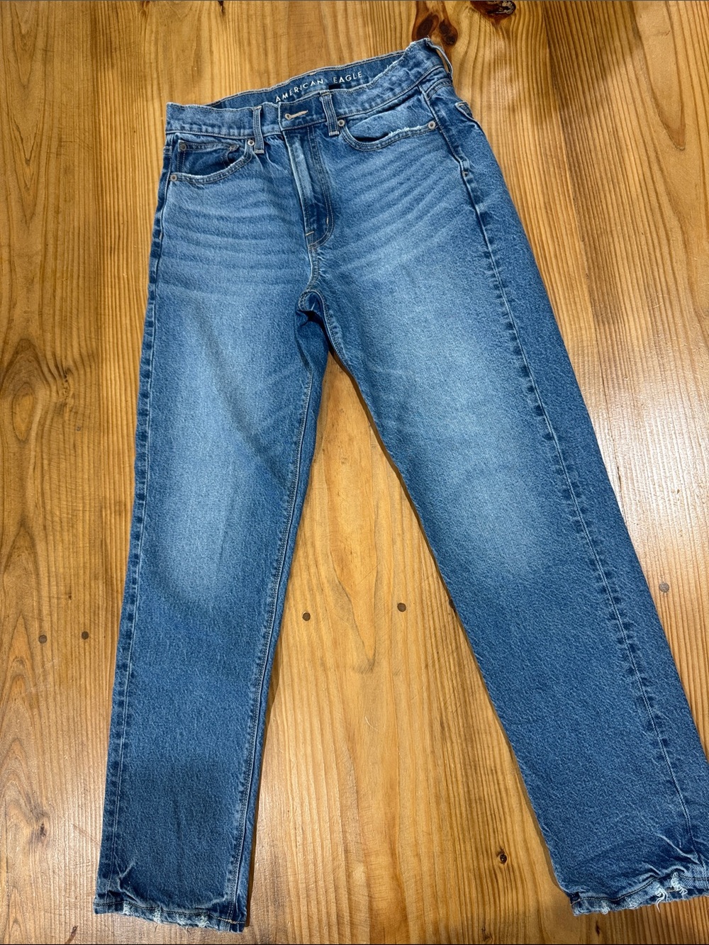 American Eagle Outfitters High-Rise Straight Leg Jeans - Medium Blue